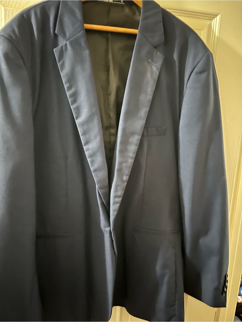 Men's Navy Single-Breasted Blazer - Clean Tailored Look